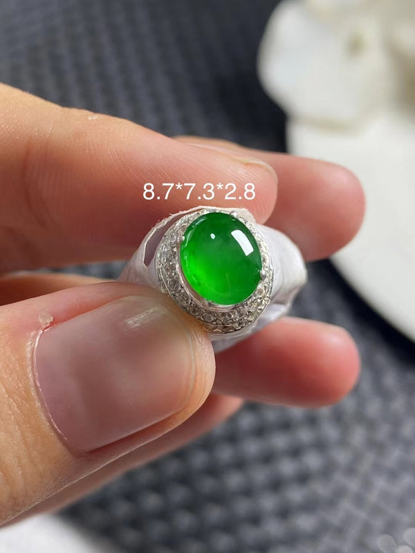 Pre-order Icy green Jadeite cabochon 預購高冰陽綠蛋面